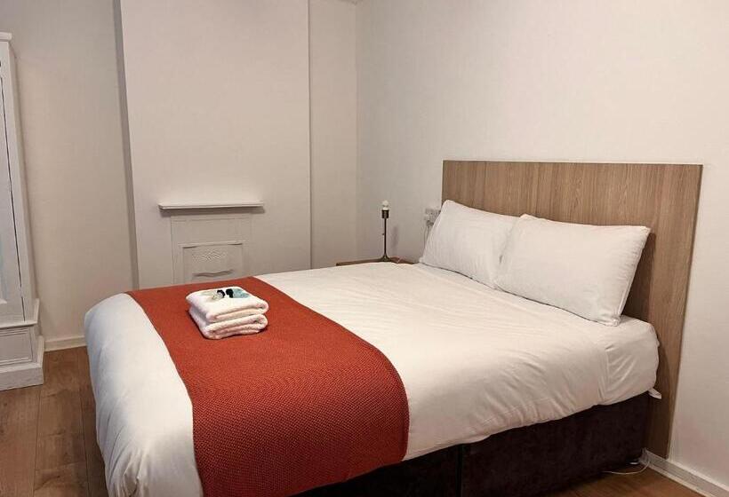 スタンダードルーム, Hornfair House