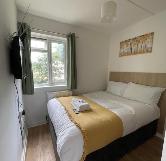 スタンダードルーム, Hornfair House