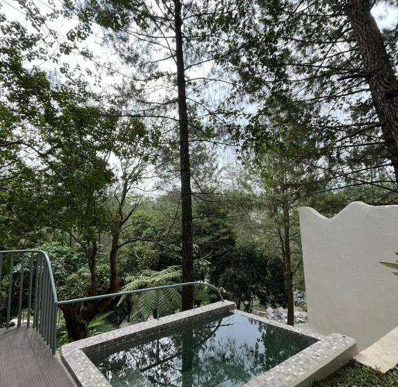 スタンダードルーム, Heha Waterfall Suites & Camping Ground