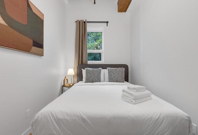 Номер Стандарт Совместная Ванная, The Little Prince Rooms Old Montreal
