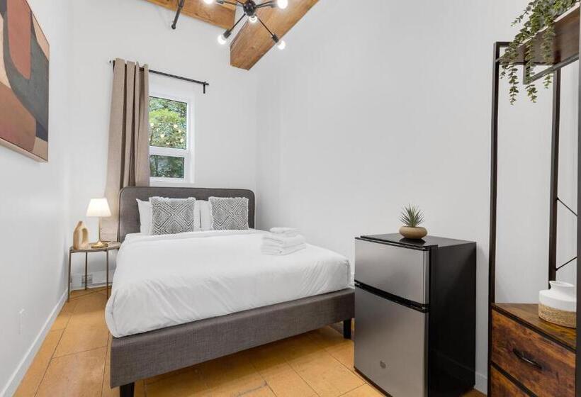 Номер Стандарт Совместная Ванная, The Little Prince Rooms Old Montreal