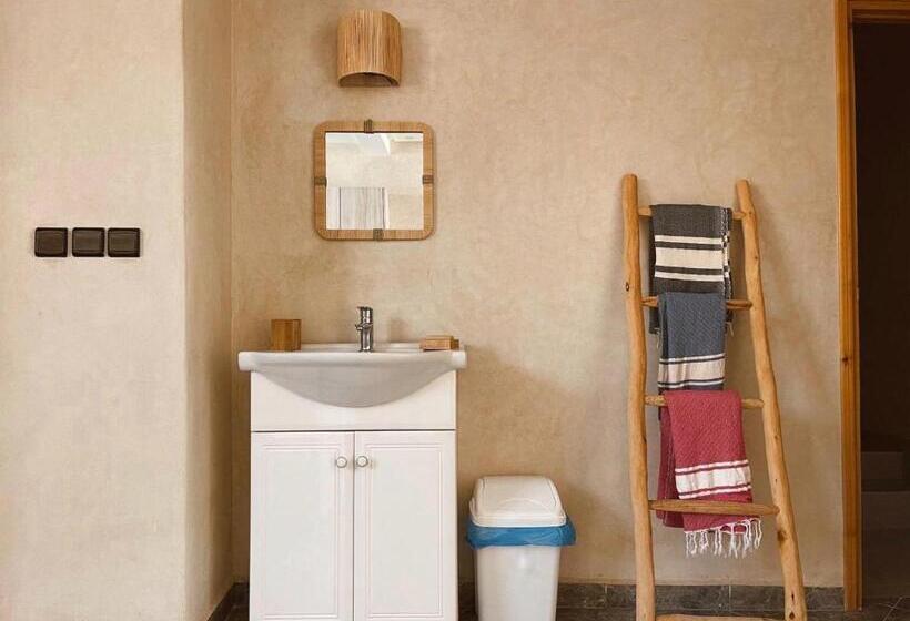 דירת דלוקס 2 חדרי שינה, Eunoia Houses