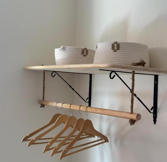 דירת שני חדרים עם מרפת, Eunoia Houses