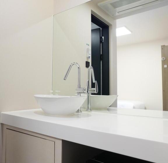 Camera Standard Individuale, 셀립순라 Celib Soonra