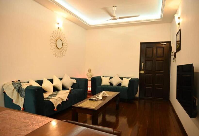 Апартаменты Deluxe 2 Спальни, Luxurious Riverfront  9min From Morjim Beach Span Suites And Villas