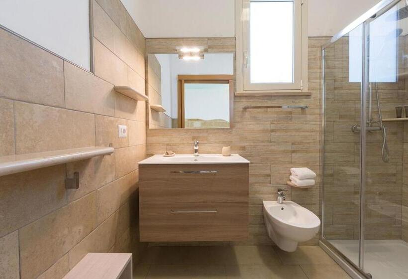 غرفة كومفورت ثلاثية, Tenuta Solentino