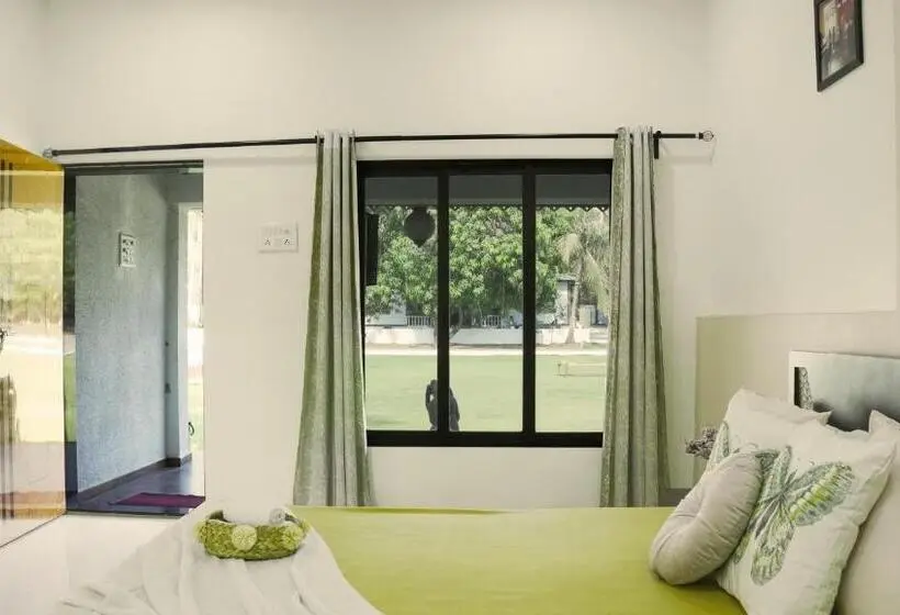 デラックスルーム, Stay Leisurely Sunset Cove Panvel