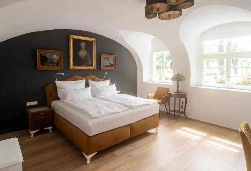 キングサイズベッドのデラックスルーム, Schloss Hotel Colmdorf