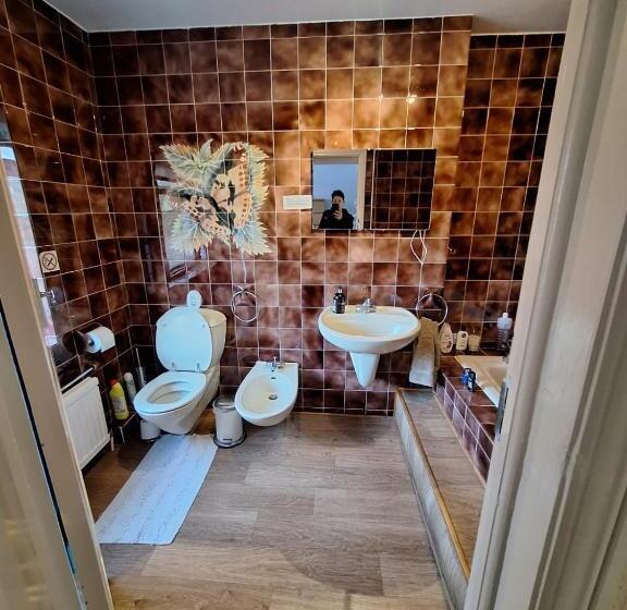 Номер Стандарт, Harrow B & B