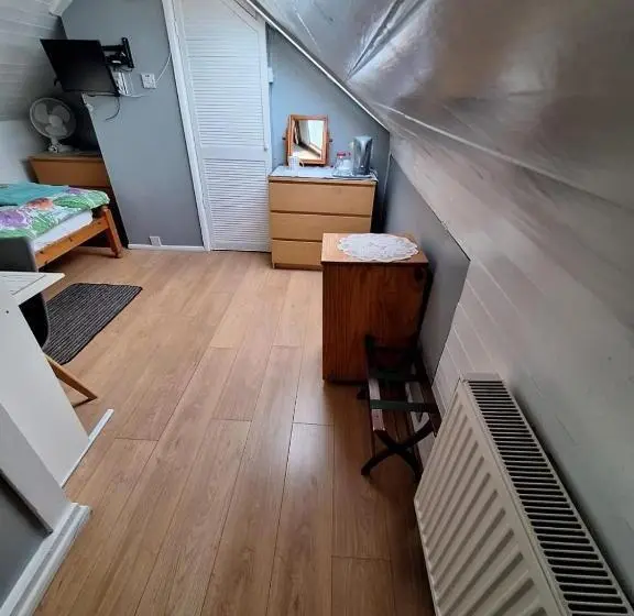 اتاق استاندارد یک نفره, Harrow B & B