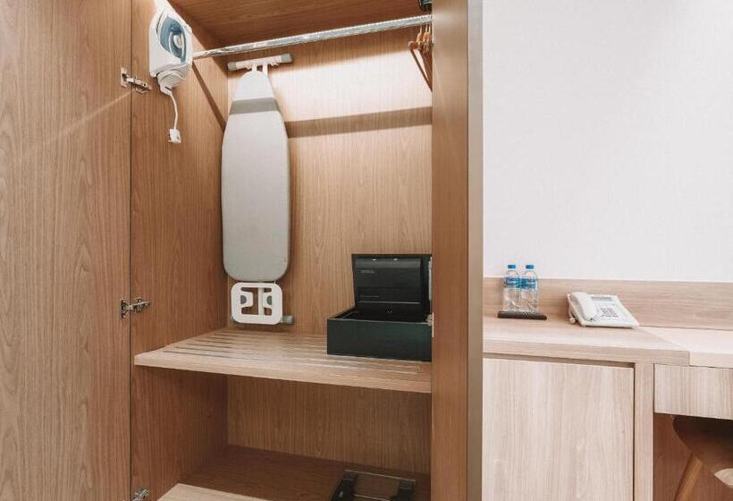 اتاق پرمیوم, A Hotel Bugis