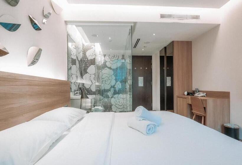 اتاق پرمیوم, A Hotel Bugis