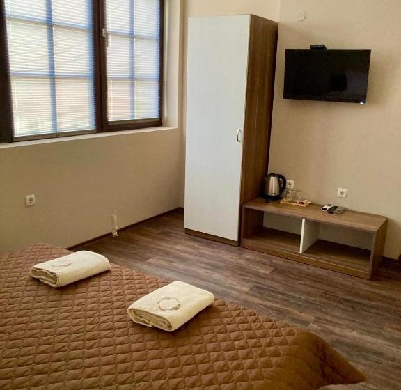 Номер Стандарт, Balkan Aparts