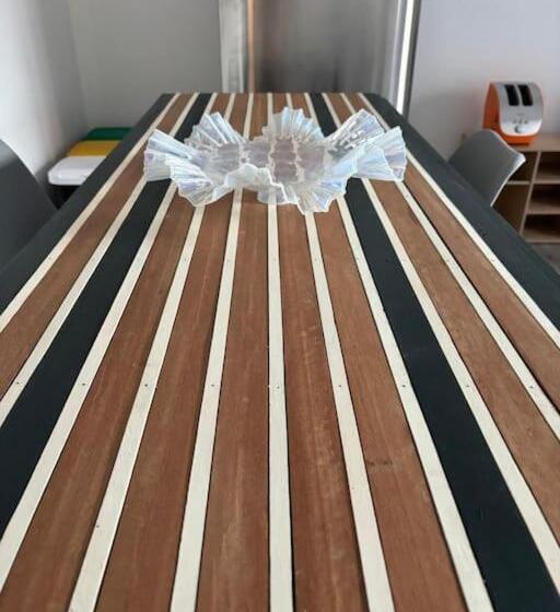 اتاق سوپریور با تخت بزرگ, Jimy House