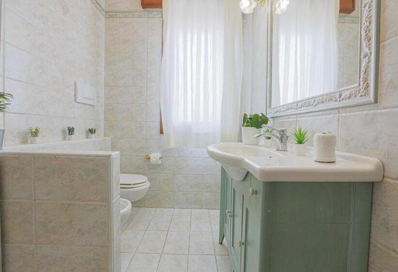 اتاق استاندارد با سرویس بهداشتی مشترک, Le Barche Guest House