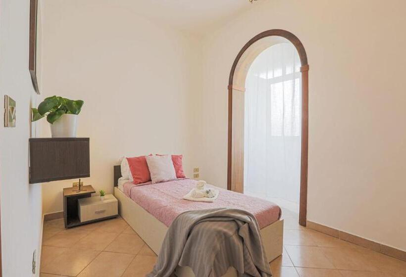 اتاق استاندارد یک نفره, Le Barche Guest House