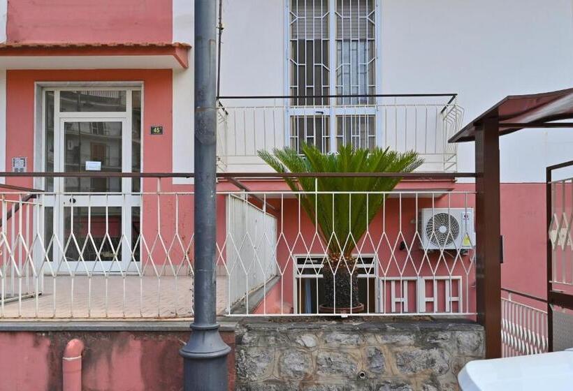 컴포트 트리플 룸, B&b Nocera Centro