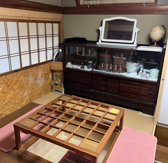 Четырехместный Номер Стандарт, 一日限定一組の宿なんでもん