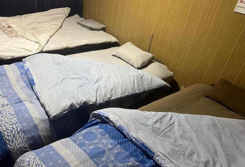 Четырехместный Номер Стандарт, 一日限定一組の宿なんでもん