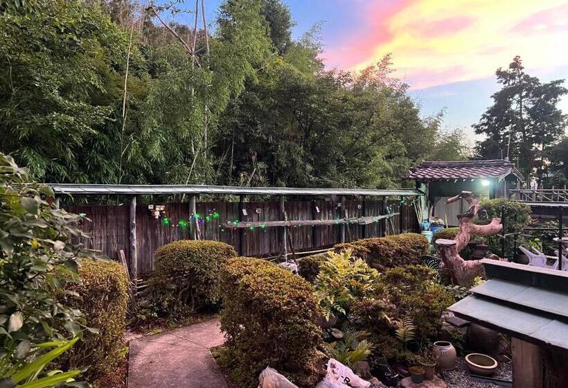 Четырехместный Номер Стандарт, 一日限定一組の宿なんでもん