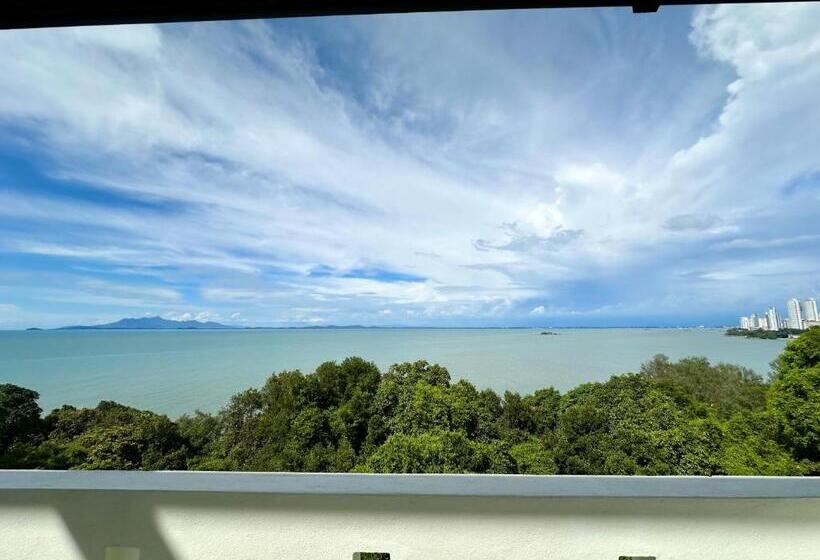 חדר דלוקס נוף לים, Ferringhi Inn 51