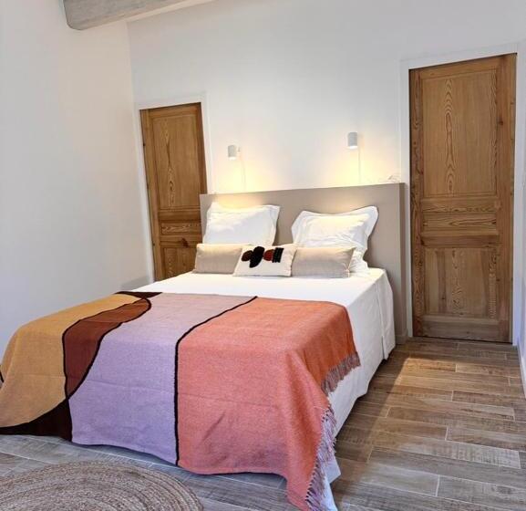 디럭스 룸 킹사이즈 침대, Le Buisson Caché