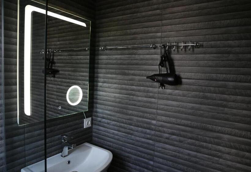 اتاق استاندارد, Saguramo Bliss