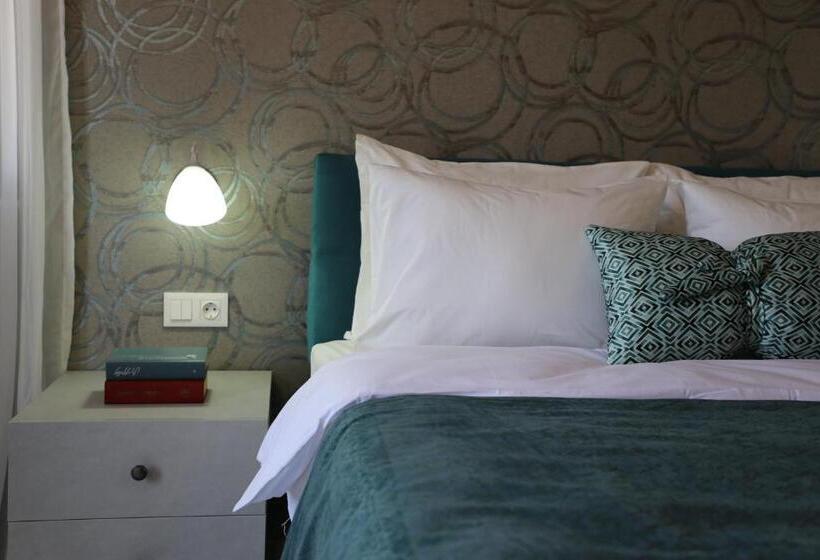 اتاق استاندارد, Saguramo Bliss