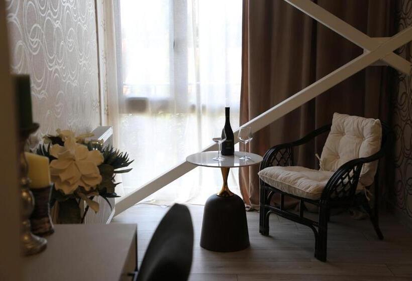 اتاق استاندارد, Saguramo Bliss