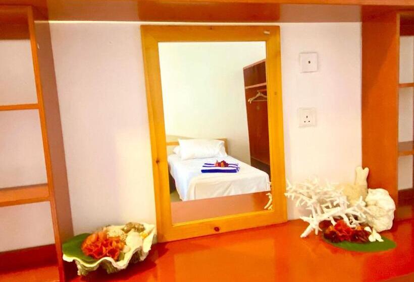 اتاق خانوادگی, Sky Village