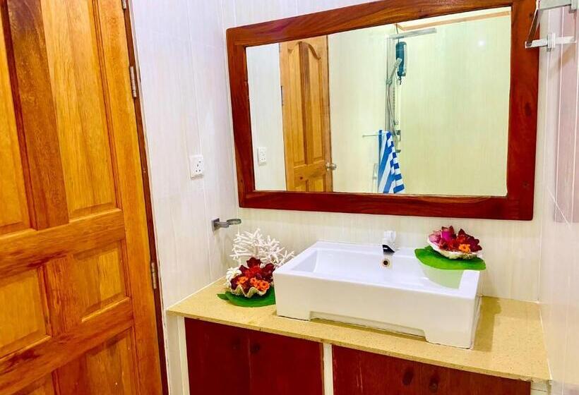 اتاق استاندارد, Sky Village