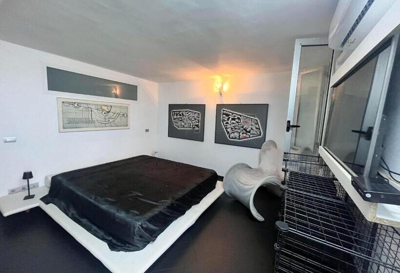 스탠다드 룸 킹사이즈 침대, Times Square