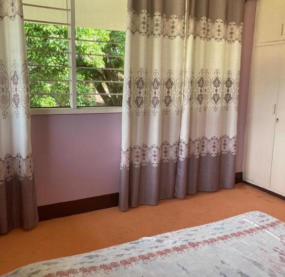 标准房带园景, Rooms Available In Moshi Bed & Breakfast