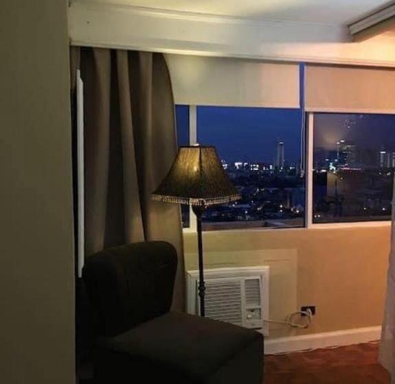 1침실 아파트 도시 전망, Greenhills 1br Lower Penthouse W Panoramic View