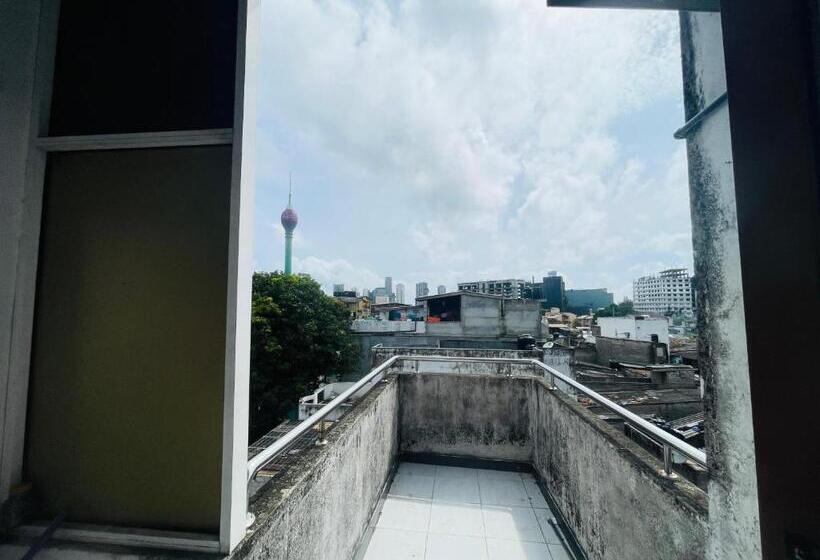 اتاق خانوادگی, Ez Stay Guesthouse