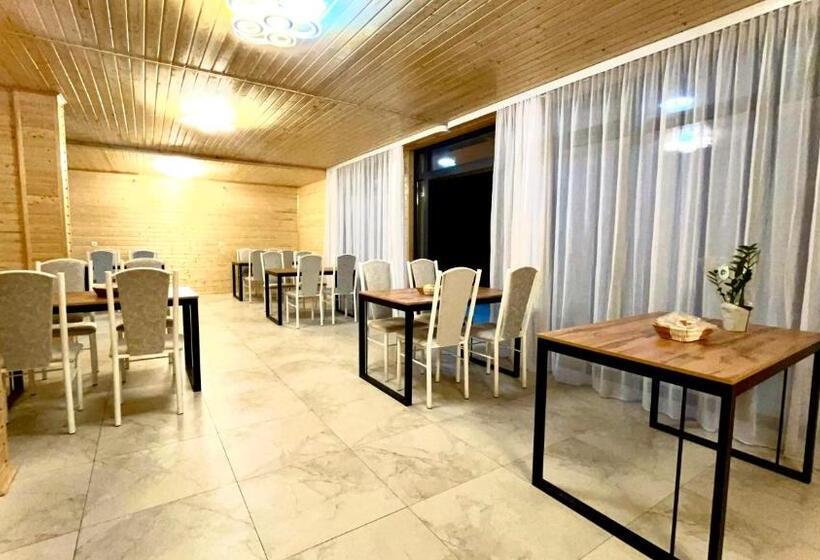 سوییت, Guest House Sham
