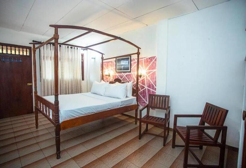 Номер Deluxe Вид на Море с Балконом, Villa 47 Hikkaduwa