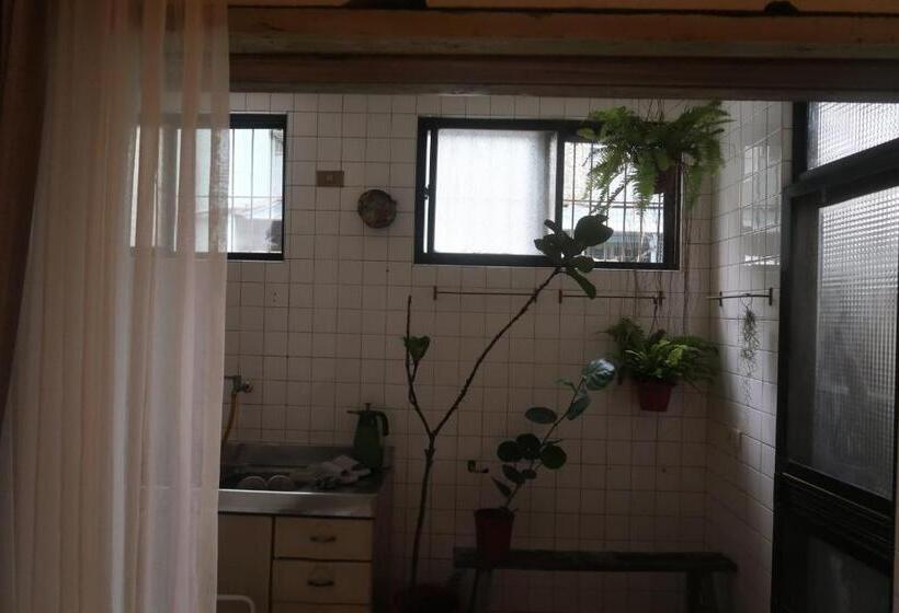 スタンダードルーム, Bright Moon