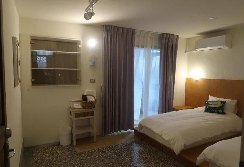 スタンダードルーム, Bright Moon