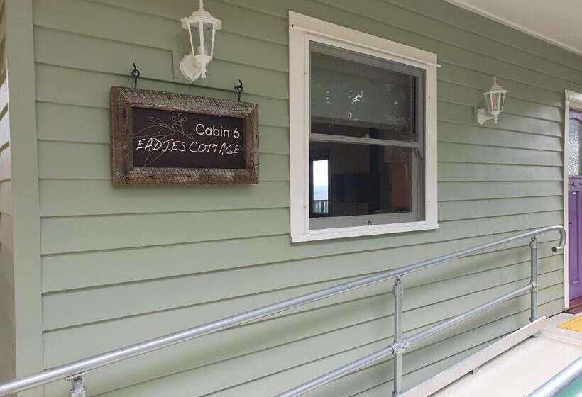 Стандартный Номер Кровать Кинг, Couples Accessible Cabin, Zarina Country Cabins, 6
