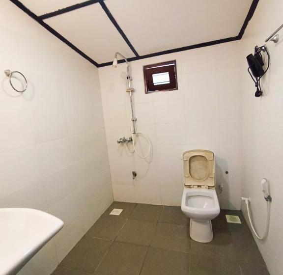 スタンダードトリプルルーム, Travels First Sigiriya Hostel