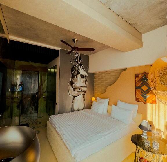 اتاق استاندارد با تخت بزرگ, Inn Ozz Almaty