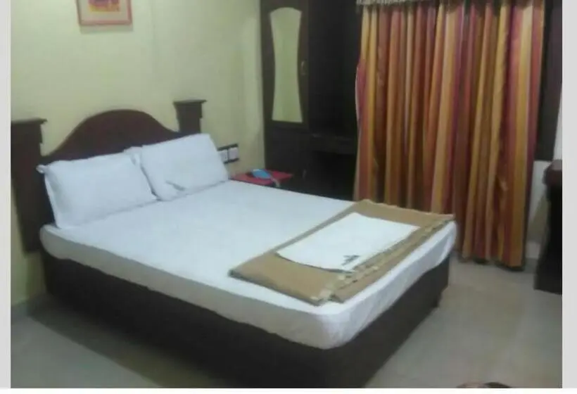 Chambre Deluxe, Priya