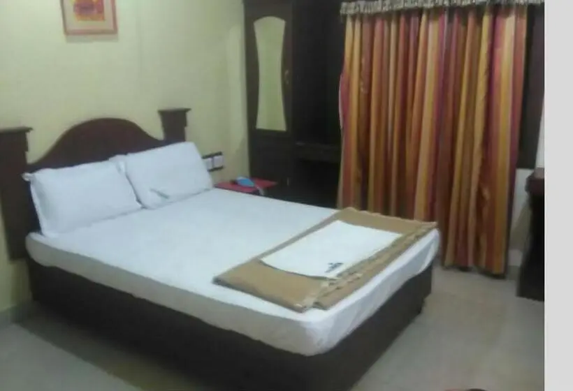 Chambre Economy, Priya