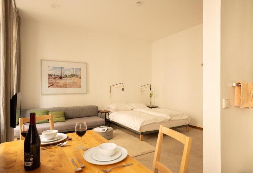 استودیوی استاندارد, Miniloft Apartment