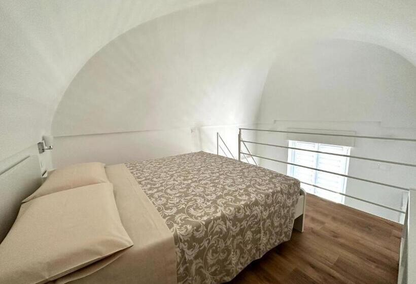 اتاق لوکس, Hary Home