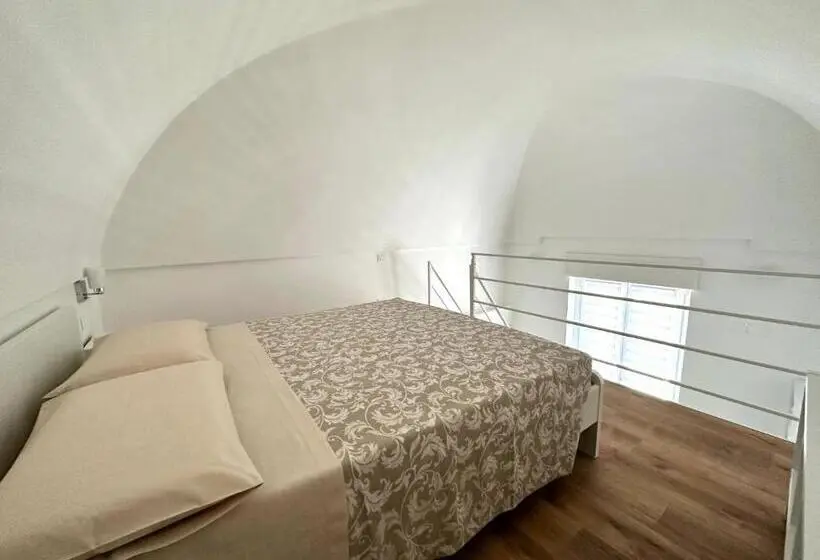 اتاق لوکس, Hary Home