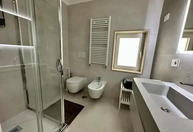 اتاق استاندارد, Hary Home