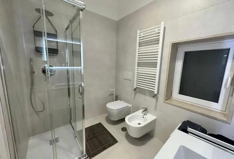 اتاق استاندارد, Hary Home