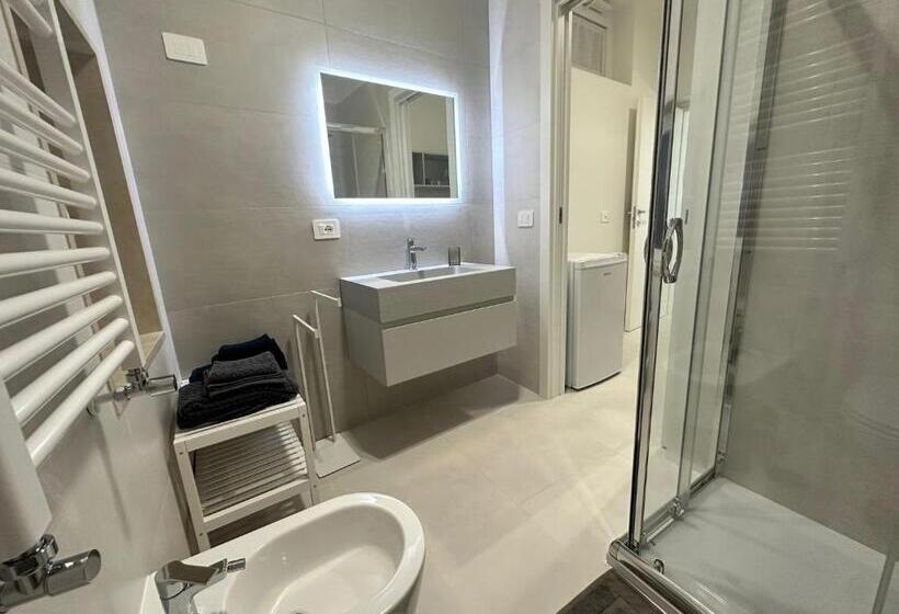 اتاق استاندارد, Hary Home